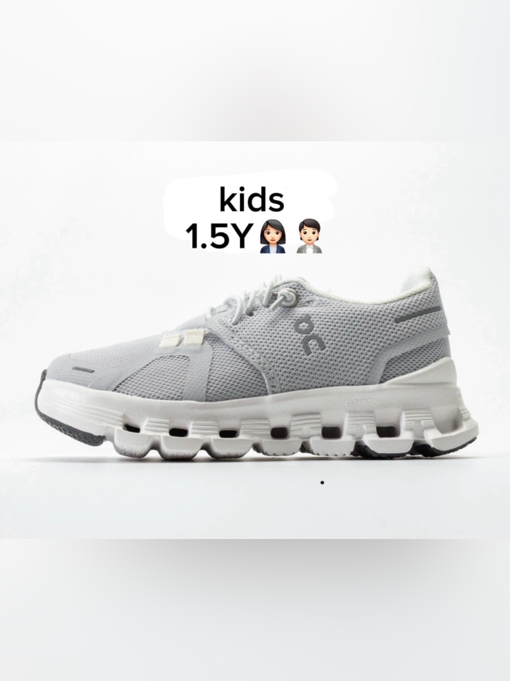On Running Cloud 6 Kids Lightweight
Mesh Sneaker- Light Gray & white (SIZE 1.5Y)